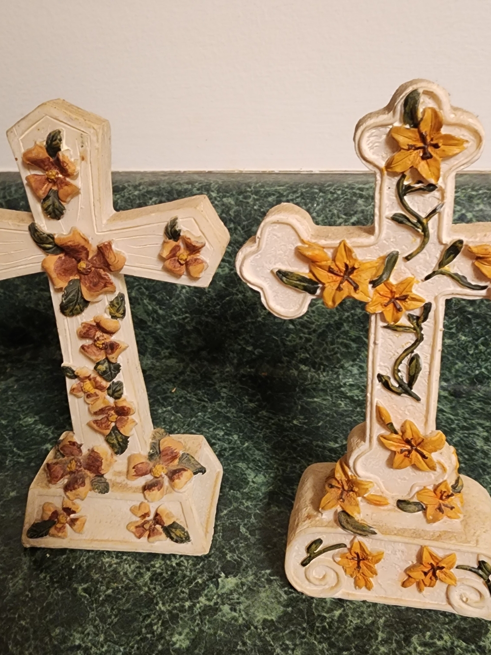 Vintage decorative Yellow Floral Cross Home Accent - Brand 1990's/2000's